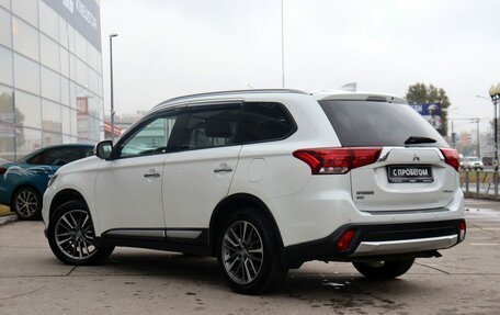 Mitsubishi Outlander III рестайлинг 3, 2017 год, 2 500 000 рублей, 7 фотография