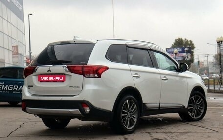 Mitsubishi Outlander III рестайлинг 3, 2017 год, 2 500 000 рублей, 5 фотография