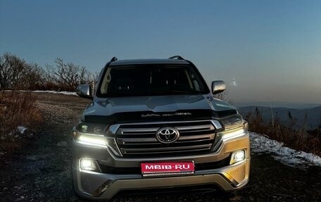 Toyota Land Cruiser 200, 2011 год, 4 300 000 рублей, 1 фотография