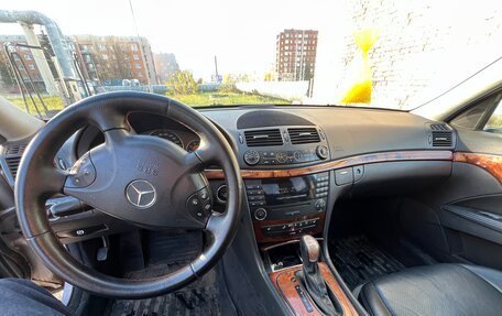 Mercedes-Benz E-Класс, 2003 год, 515 000 рублей, 10 фотография