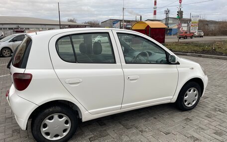 Toyota Vitz, 2000 год, 415 000 рублей, 2 фотография