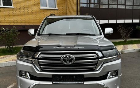 Toyota Land Cruiser 200, 2011 год, 4 300 000 рублей, 2 фотография