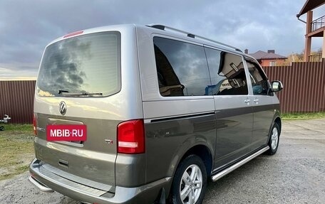 Volkswagen Caravelle T5, 2010 год, 2 270 000 рублей, 5 фотография