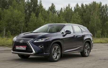 Lexus RX IV рестайлинг, 2017 год, 3 900 000 рублей, 1 фотография