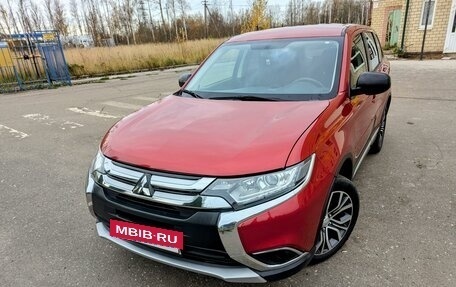 Mitsubishi Outlander III рестайлинг 3, 2018 год, 2 650 000 рублей, 3 фотография