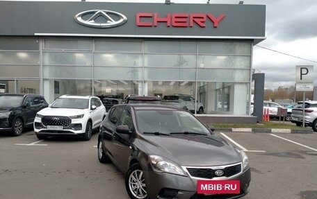 KIA cee'd I рестайлинг, 2010 год, 717 000 рублей, 3 фотография