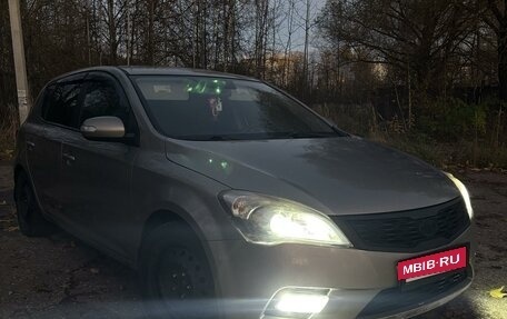 KIA cee'd I рестайлинг, 2011 год, 950 000 рублей, 2 фотография