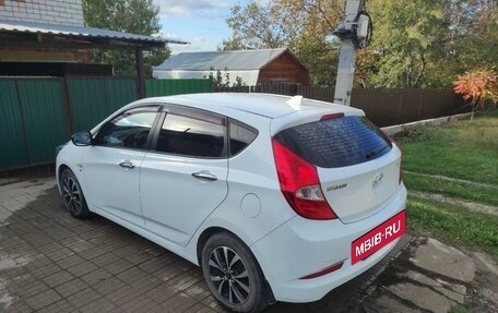 Hyundai Solaris II рестайлинг, 2015 год, 1 120 000 рублей, 4 фотография