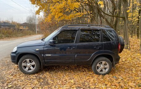 Chevrolet Niva I рестайлинг, 2013 год, 750 000 рублей, 3 фотография