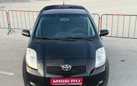 Toyota Yaris III рестайлинг, 2005 год, 747 000 рублей, 6 фотография