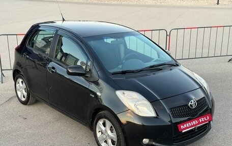 Toyota Yaris III рестайлинг, 2005 год, 747 000 рублей, 9 фотография