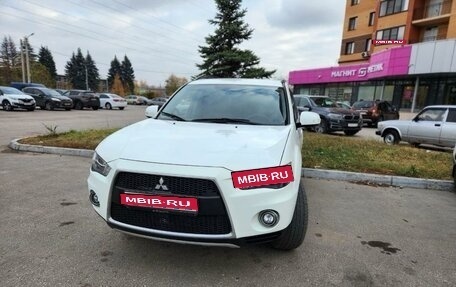 Mitsubishi Outlander III рестайлинг 3, 2011 год, 1 380 000 рублей, 1 фотография