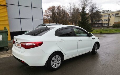 KIA Rio III рестайлинг, 2013 год, 875 000 рублей, 4 фотография