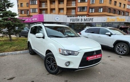 Mitsubishi Outlander III рестайлинг 3, 2011 год, 1 380 000 рублей, 3 фотография