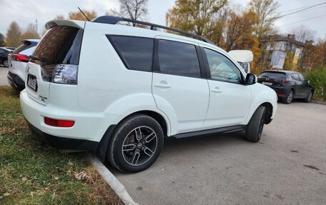 Mitsubishi Outlander III рестайлинг 3, 2011 год, 1 380 000 рублей, 8 фотография