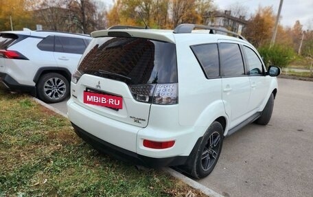 Mitsubishi Outlander III рестайлинг 3, 2011 год, 1 380 000 рублей, 9 фотография