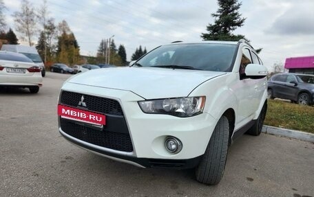 Mitsubishi Outlander III рестайлинг 3, 2011 год, 1 380 000 рублей, 18 фотография