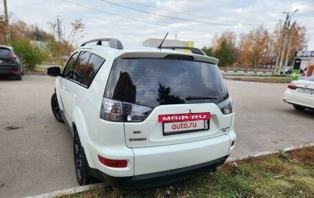 Mitsubishi Outlander III рестайлинг 3, 2011 год, 1 380 000 рублей, 13 фотография