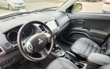 Mitsubishi Outlander III рестайлинг 3, 2011 год, 1 380 000 рублей, 28 фотография