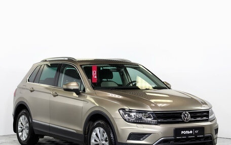 Volkswagen Tiguan II, 2018 год, 2 355 000 рублей, 3 фотография