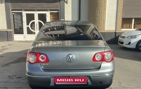 Volkswagen Passat B6, 2005 год, 570 000 рублей, 3 фотография