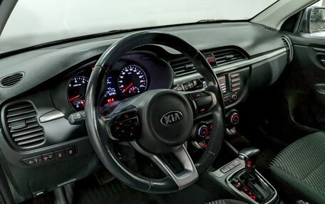 KIA Rio IV, 2018 год, 1 550 000 рублей, 13 фотография