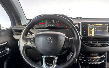 Peugeot 208 II, 2013 год, 945 000 рублей, 21 фотография