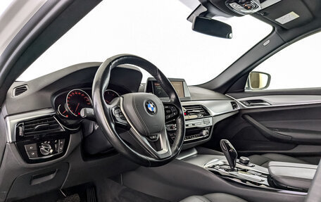 BMW 5 серия, 2019 год, 3 750 000 рублей, 16 фотография