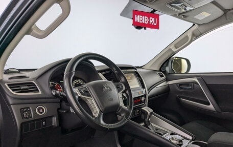 Mitsubishi Pajero Sport III рестайлинг, 2021 год, 4 300 000 рублей, 16 фотография