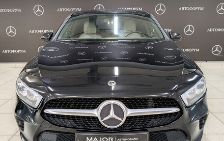 Mercedes-Benz A-Класс, 2019 год, 2 690 000 рублей, 2 фотография