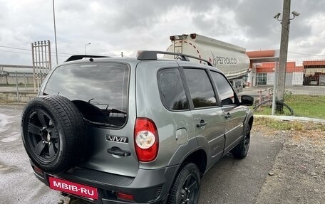 Chevrolet Niva I рестайлинг, 2015 год, 700 000 рублей, 3 фотография