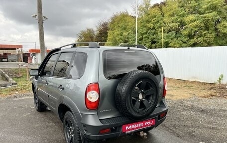 Chevrolet Niva I рестайлинг, 2015 год, 700 000 рублей, 4 фотография