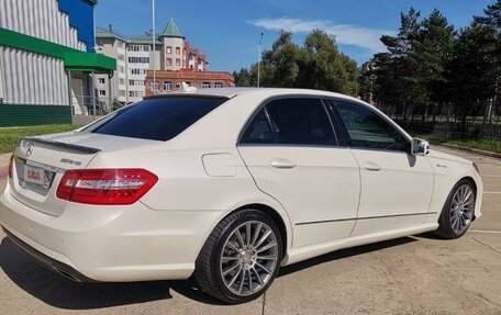 Mercedes-Benz E-Класс, 2011 год, 1 700 000 рублей, 4 фотография