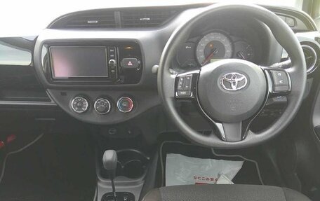 Toyota Vitz, 2020 год, 995 100 рублей, 12 фотография