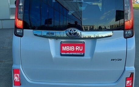 Toyota Noah III, 2016 год, 2 500 000 рублей, 6 фотография