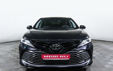 Toyota Camry, 2018 год, 3 198 000 рублей, 2 фотография