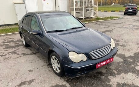 Mercedes-Benz C-Класс, 2000 год, 280 000 рублей, 1 фотография