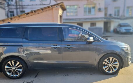 KIA Carnival III, 2018 год, 2 650 000 рублей, 11 фотография