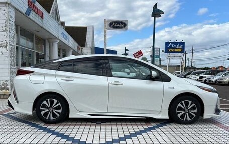 Toyota Prius IV XW50, 2021 год, 1 560 400 рублей, 5 фотография