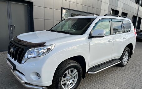 Toyota Land Cruiser Prado 150 рестайлинг 2, 2016 год, 3 550 000 рублей, 3 фотография