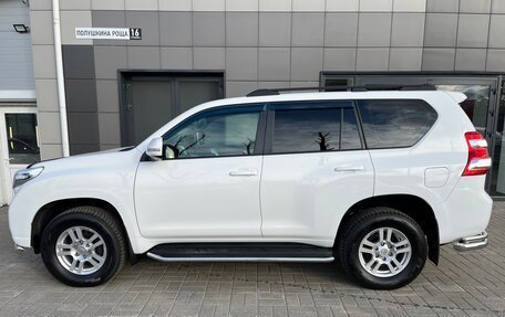 Toyota Land Cruiser Prado 150 рестайлинг 2, 2016 год, 3 550 000 рублей, 4 фотография