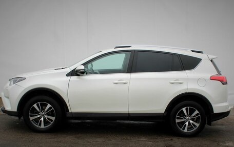 Toyota RAV4, 2017 год, 2 650 000 рублей, 4 фотография