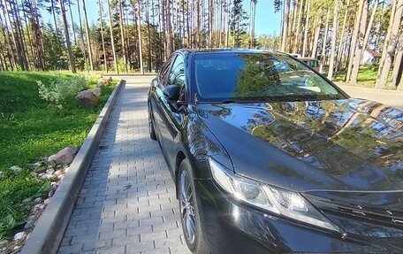 Toyota Camry, 2018 год, 2 200 000 рублей, 1 фотография