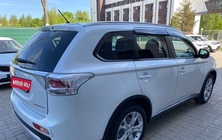 Mitsubishi Outlander III рестайлинг 3, 2014 год, 2 145 000 рублей, 7 фотография