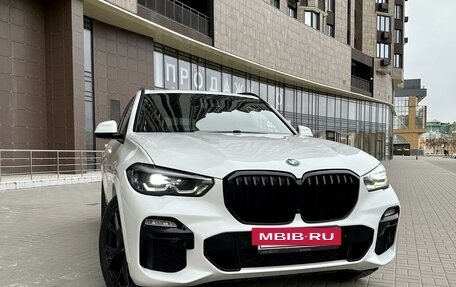 BMW X5, 2019 год, 6 800 000 рублей, 2 фотография