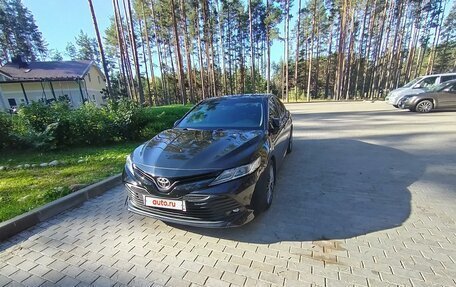 Toyota Camry, 2018 год, 2 200 000 рублей, 2 фотография