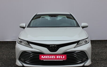 Toyota Camry, 2019 год, 2 890 000 рублей, 8 фотография