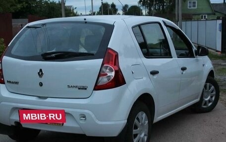 Renault Sandero I, 2014 год, 710 000 рублей, 2 фотография