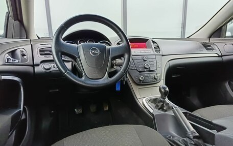 Opel Insignia II рестайлинг, 2011 год, 699 000 рублей, 13 фотография