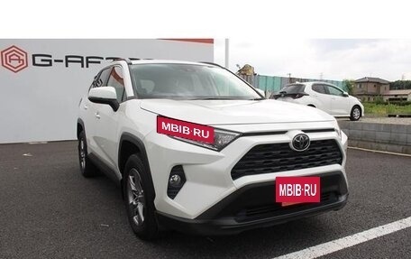 Toyota RAV4, 2021 год, 2 900 000 рублей, 3 фотография